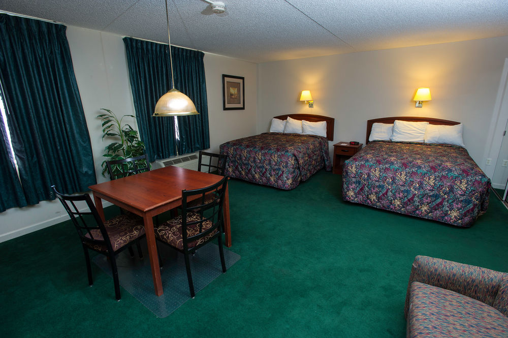 Super 8 By Wyndham Wichita North Hotel Exterior photo